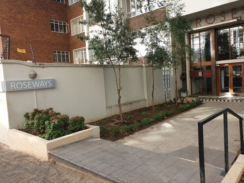2 BEDROOM APARTMENT TO RENT IN ROSEBANK - Photo 1