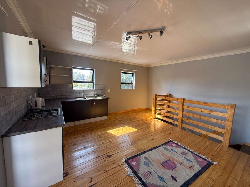 Private 1-Bedroom Duplex Garden Cottage to Let – Fontainebleau - Photo 6