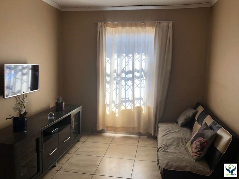 Riverside View - R 900000!! - Photo 7