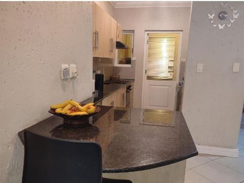 Top floor Duplex apartment - Photo 5