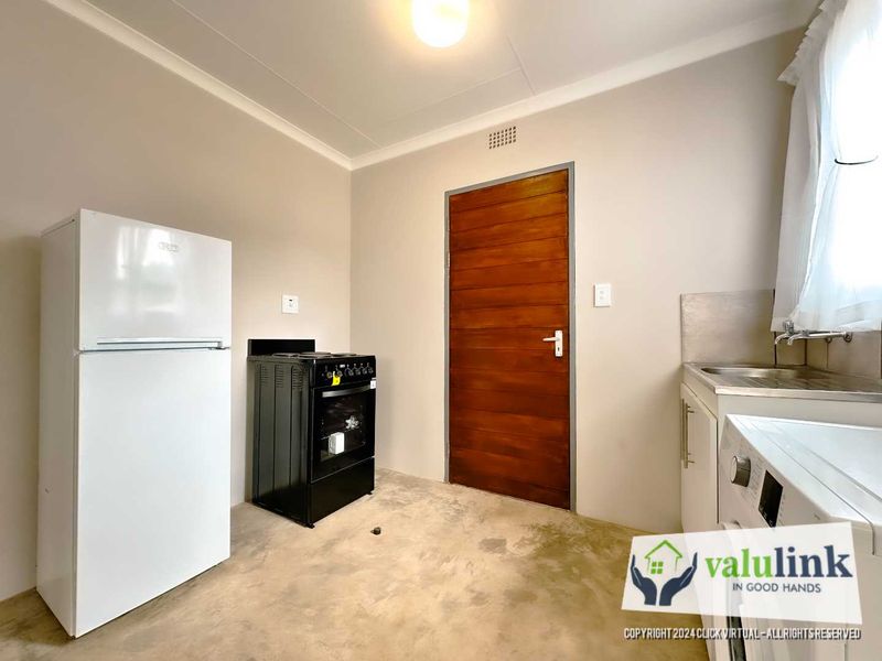 NEW MODDER R 820 600! 3 beds and 2 baths ! - Photo 9