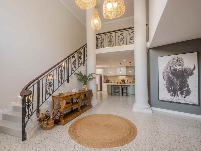 Exceptional Family Home with Superior Finishes - Photo 3