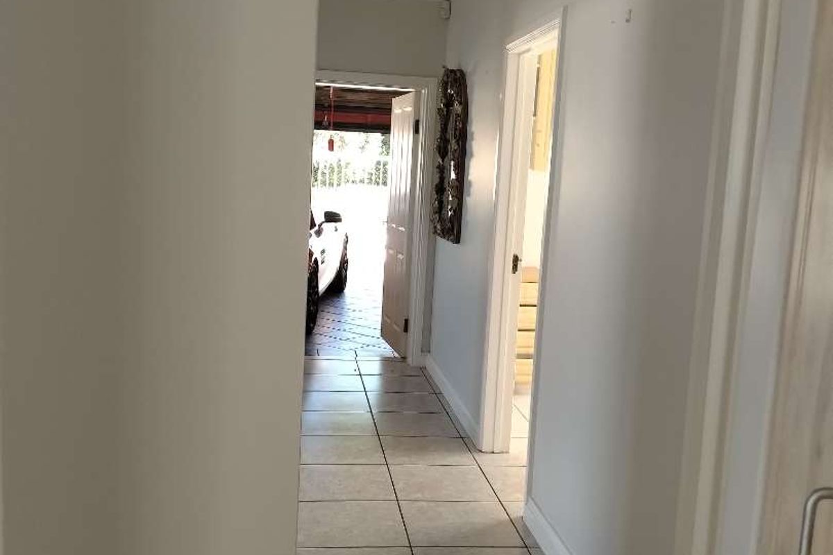 4 bedroom Family home - Photo 5