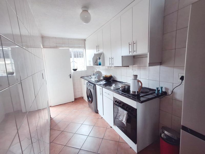 Schedule Your Viewing: Don't Miss Out - Photo 3