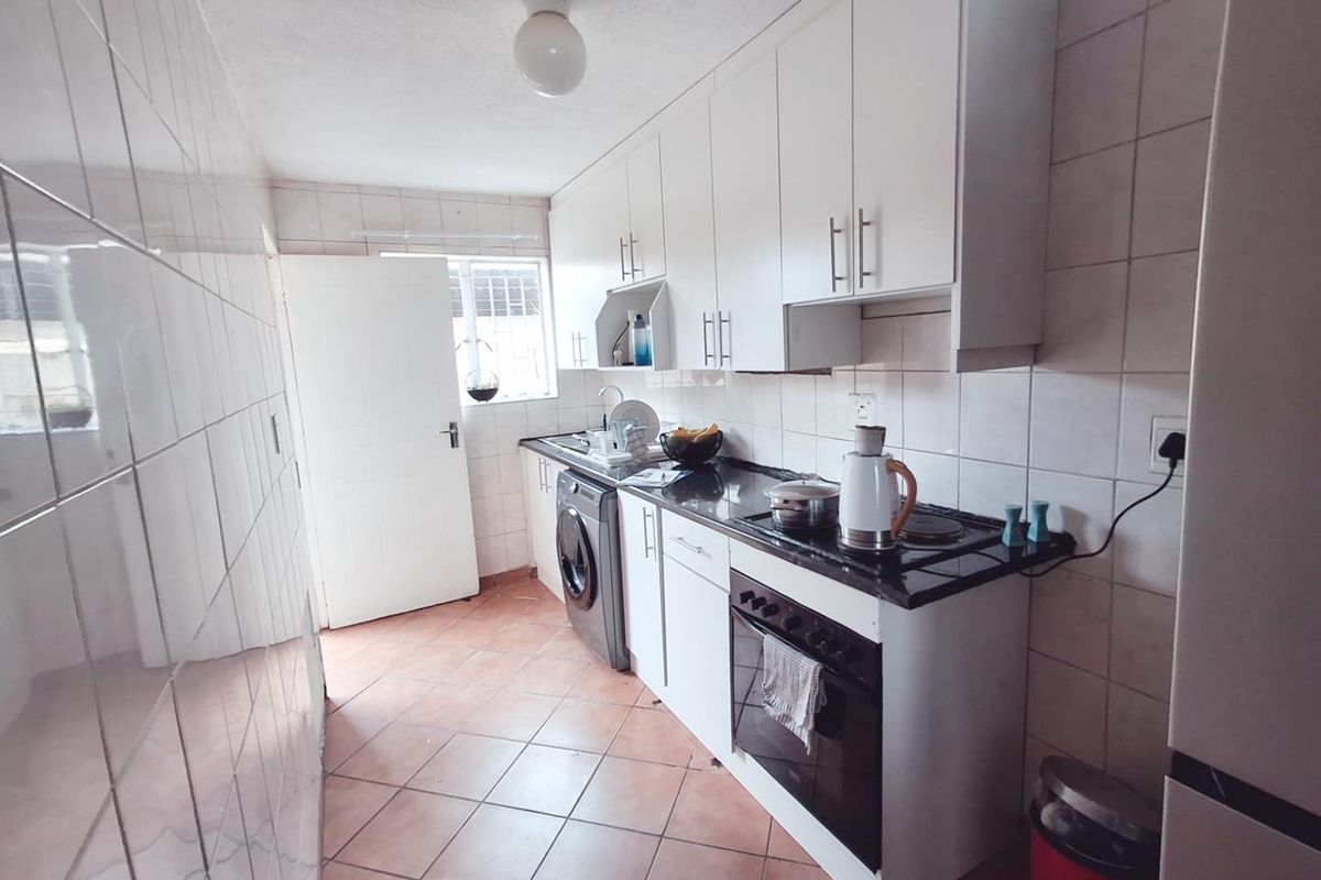 Schedule Your Viewing: Don't Miss Out - Photo 3