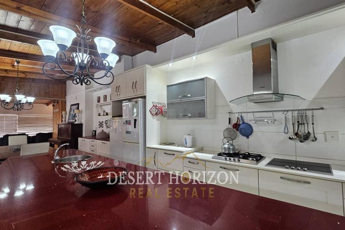 Erongo , Henties Bay | Air BNB Sea Front House For Sale - Photo 4