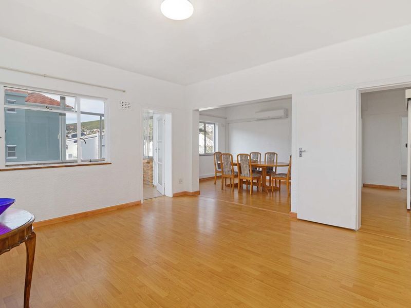 Spacious and convenient city living in Oranjezicht - Photo 10