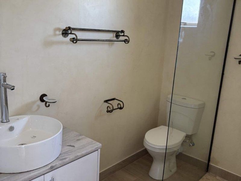 Modern 3 bedroom Townhouse for Sale in Ludwigsdorf, Windhoek - Photo 5