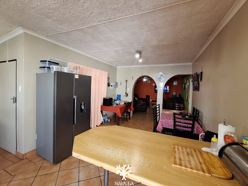 4-BEDROOM HOUSE | KHOMASDAL - Photo 4