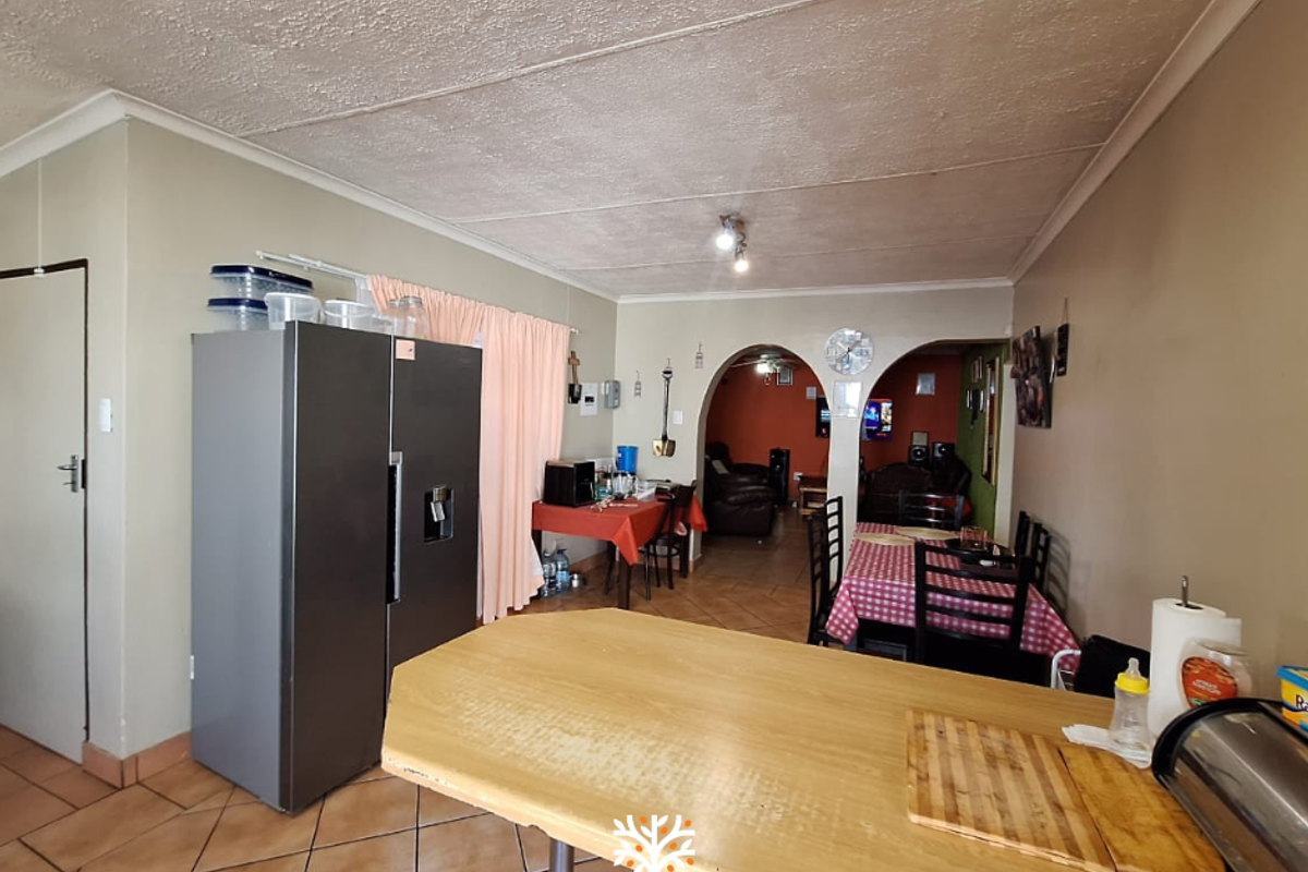 4-BEDROOM HOUSE | KHOMASDAL - Photo 4