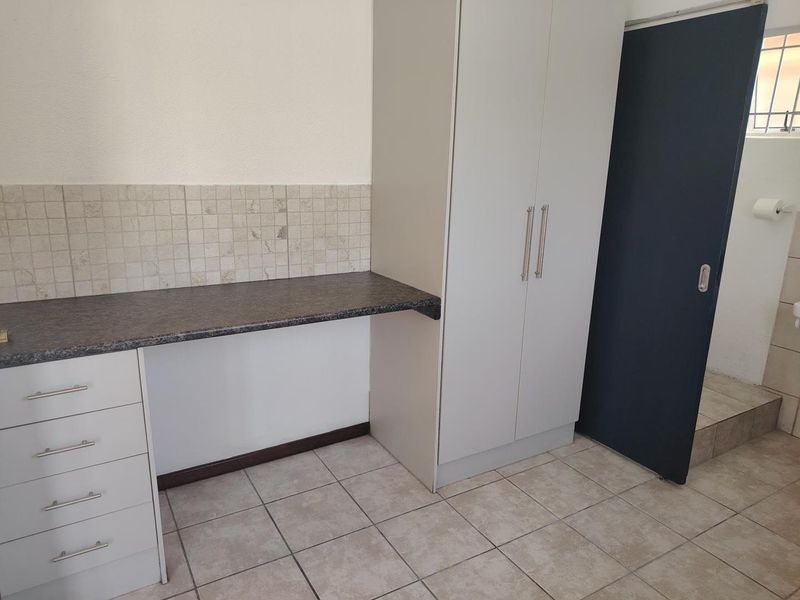 One bedroom garden cottage in Parow North - Photo 2