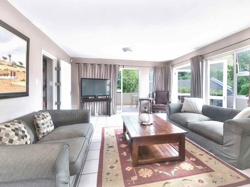 LARGE RESIDENTIAL HOME FOR SALE - Photo 6