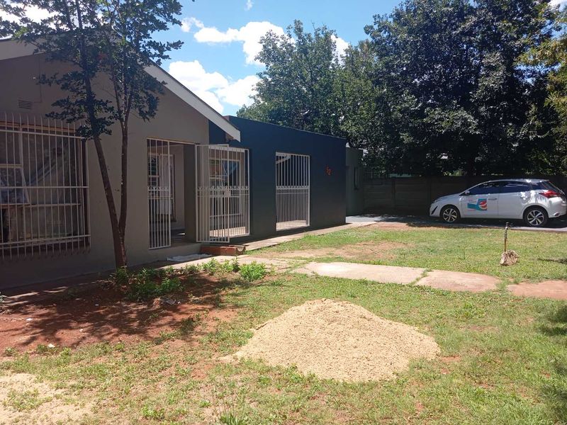 3 Bedroom House For Sale in Vanderbijlpark CW1 - Photo 2