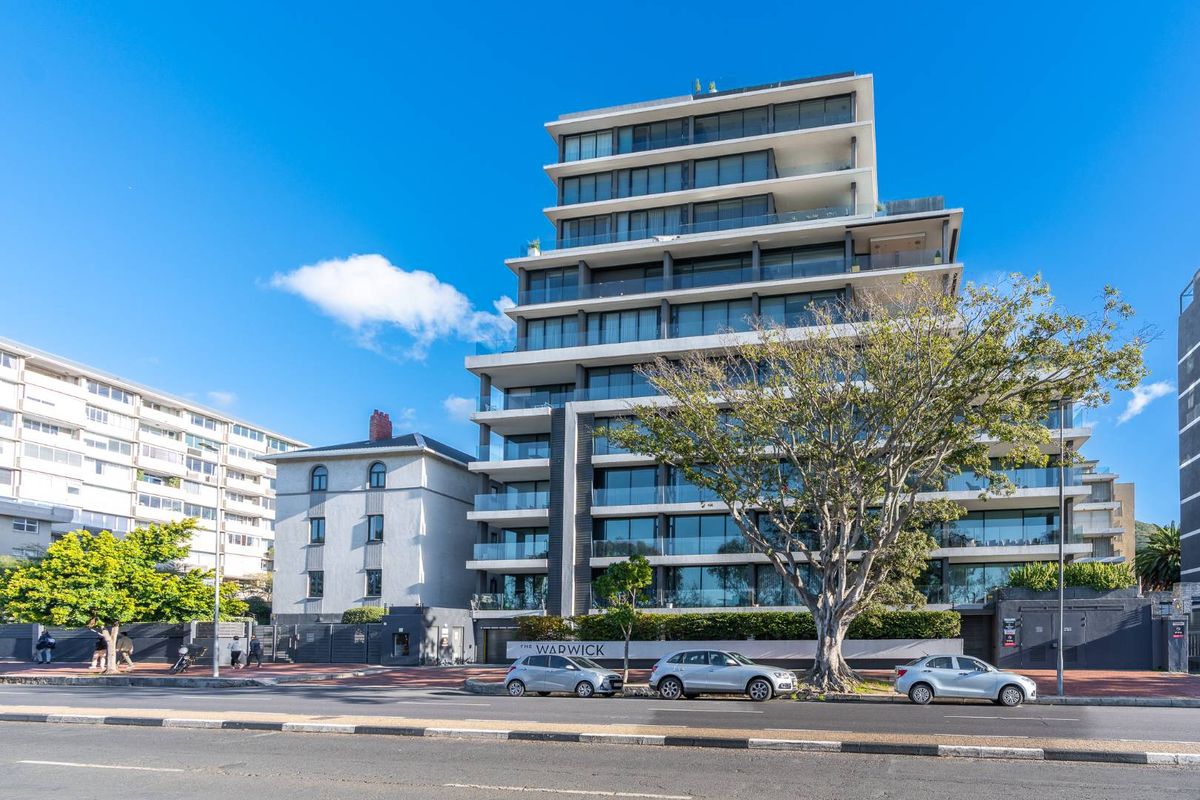 Stylish 2-Bedroom Apartment - PET FRIENDLY - AVAILABLE IMMEDIATELY - Photo 4