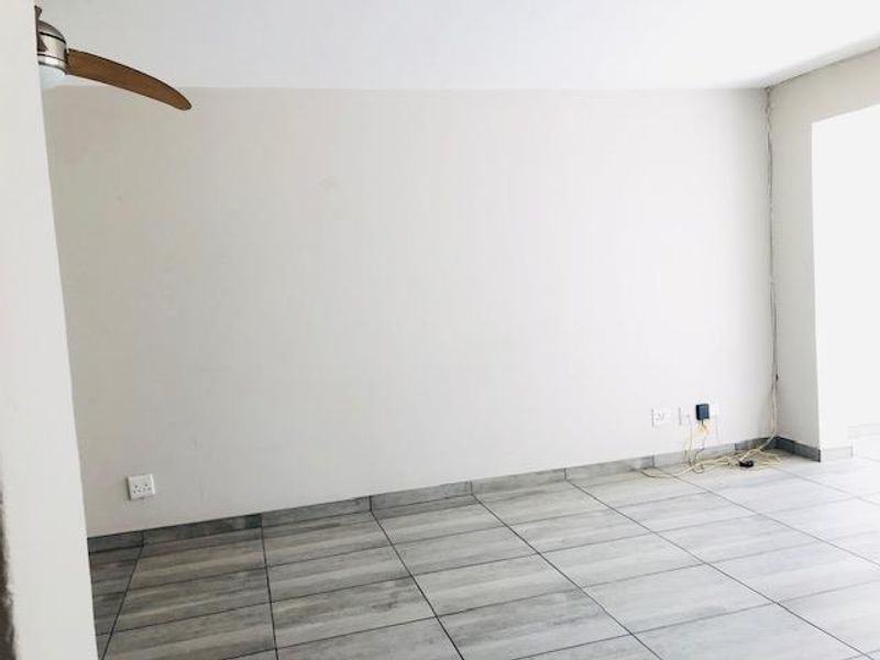 Modern Ground Floor Gem - Secure, Stylish & Superbly Located - Photo 10