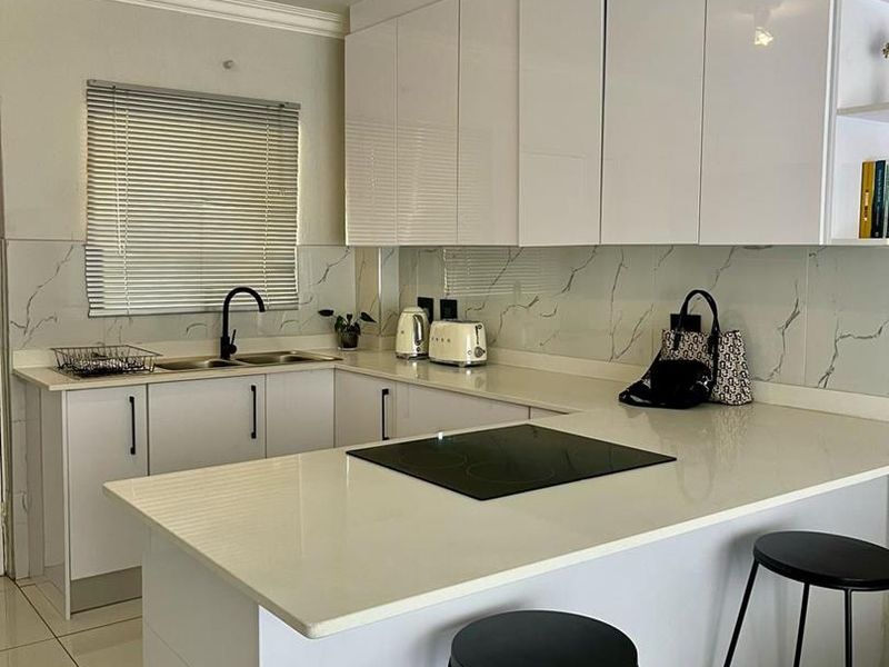 A BEAUTIFUL APARTMENT IN HONEYDEW AWAITS YOU - Photo 5