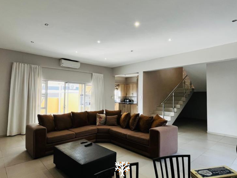 Family Home For Sale | Elisenheim | N$2 925 000 - Photo 9