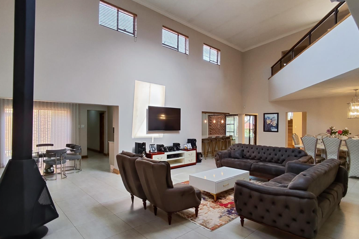 Breathtaking 5-bedroom house for Sale - Photo 2