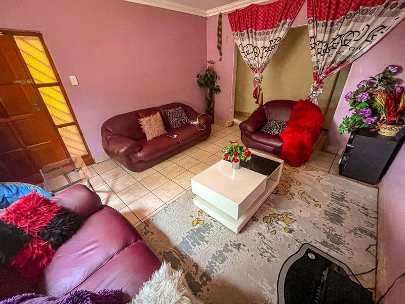 Rosettenville Extension, 3 Bedroom house with flatlet - Photo 3