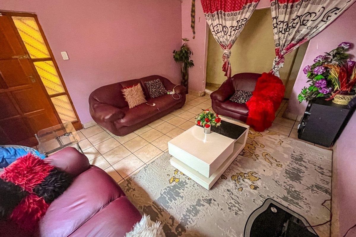 Rosettenville Extension, 3 Bedroom house with flatlet - Photo 3