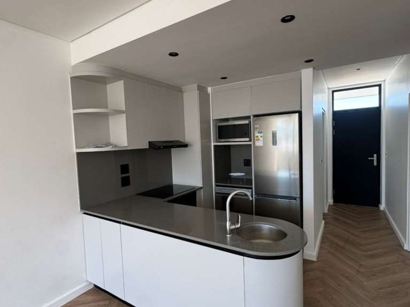 Brand New 2 Bedroom, 2 Bathroom Apartment, Semi-Furnished & move in ready! - Photo 4