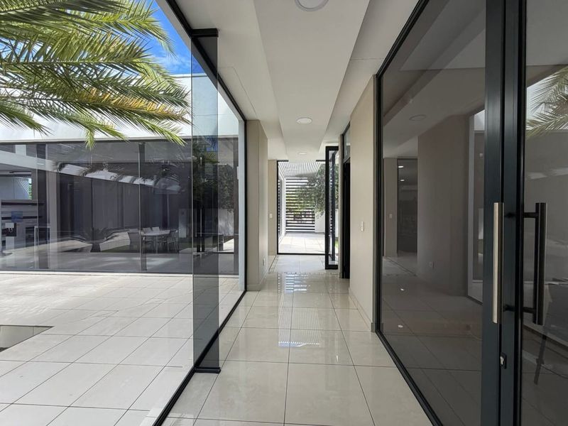 Elevate Your Business with a Prestigious Corporate Address - Photo 5