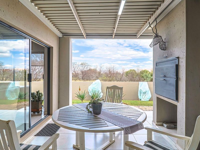 Modern convenience and natural tranquility - Photo 6