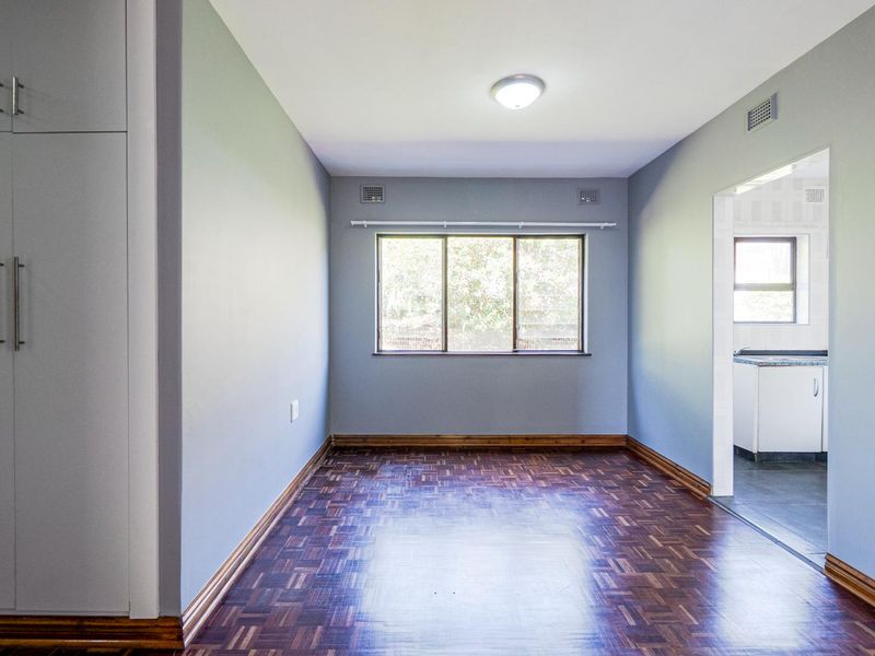 Spacious unit with sea and river views - Photo 6