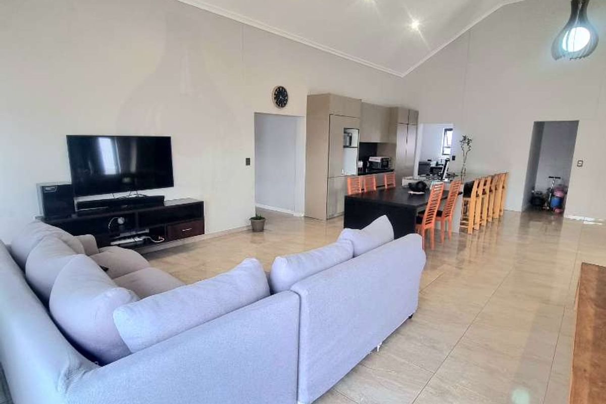 STUNNING HOME FOR SALE IN ELISENHEIM - Photo 5