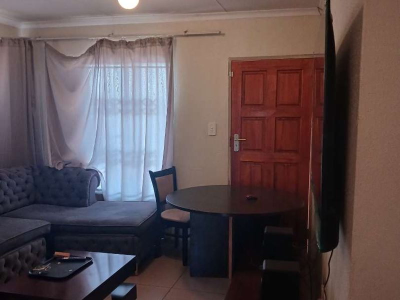 Move-inn ready - Photo 8