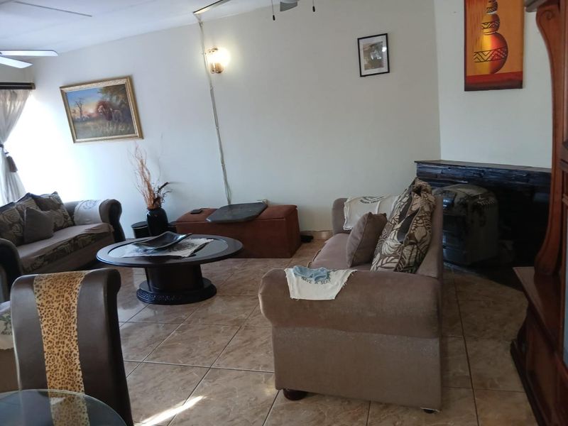 LOCATION LOCATION LOCATION!!! Charming Home with Space to Expand and Entertain!!!!! - Photo 10
