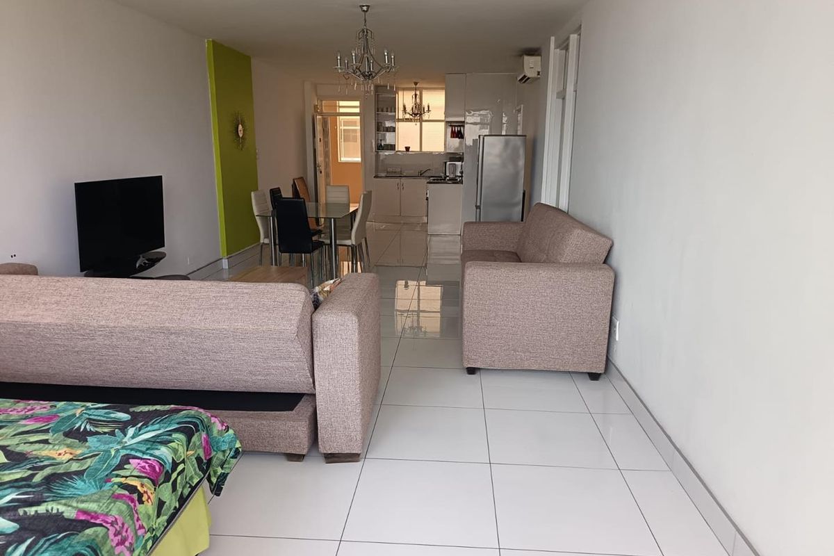 Stylish 1-Bedroom with Room for Up to Six Guests - Photo 5