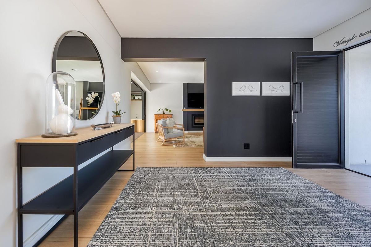 Sophisticated Estate Living with Smart Technology & Energy Independence - Photo 4