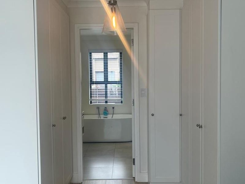 Hyde Park Château Villa ~ A Quiet Expression of Legacy - Photo 7