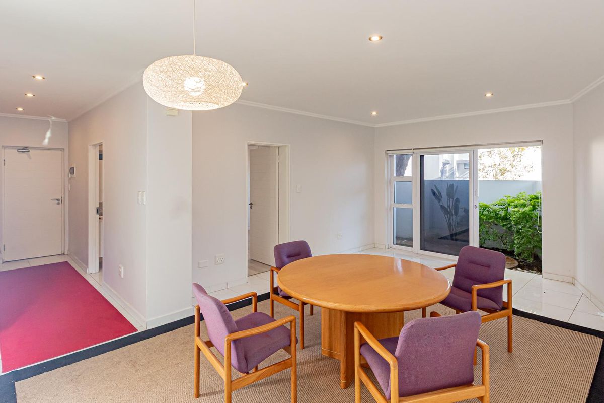 1 Bedroom Apartment for sale in Bryanston - Photo 5