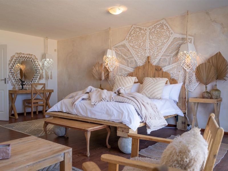Beachfront Duplex – Fully Furnished & Airbnb-Ready! - Photo 3