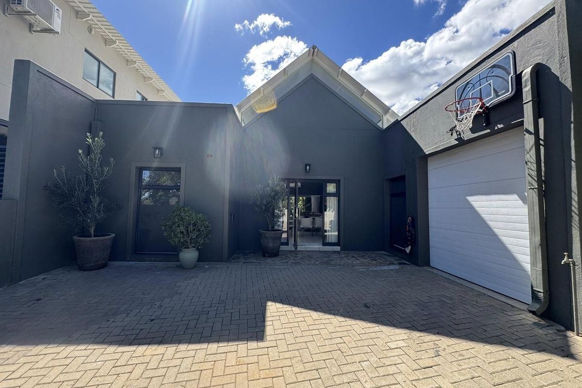 Beautiful 3 Bedroom House for sale in Elisenheim - Photo 2