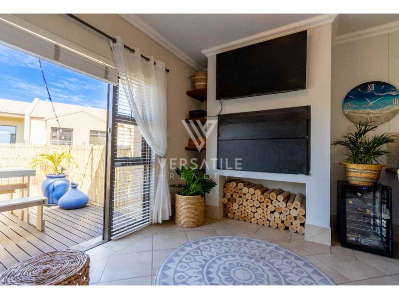 Townhouse For Sale. - Photo 9