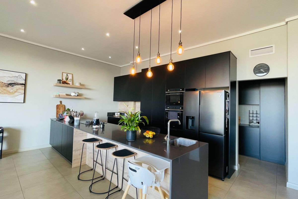 Ascend to Midstream Penthouse - most exclusive luxury Apartment - Photo 3