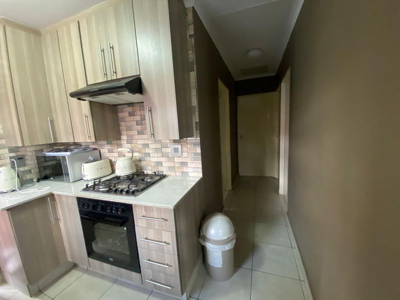 3 Bedroom House for Sale - Photo 8