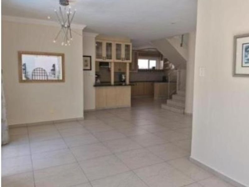 3 Bedroom Cluster in Sandown - Photo 3