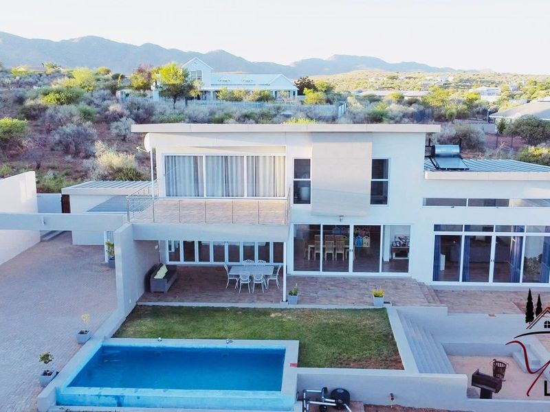 ELEVATED LIVING, WHERE LUXURY MEETS LIFESTYLE - Photo 1