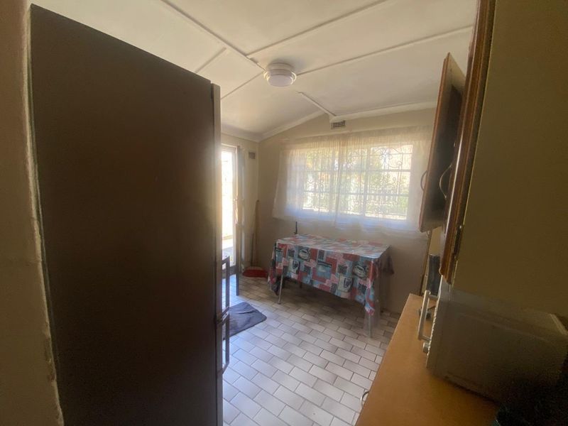2 Bedroom House for Sale in Umlazi H Section - Photo 5