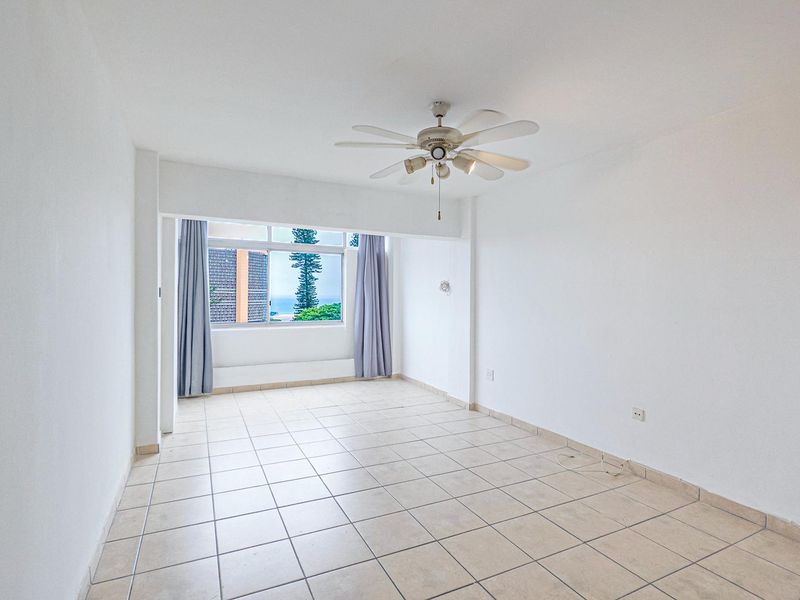 Spacious with sea views - Photo 5