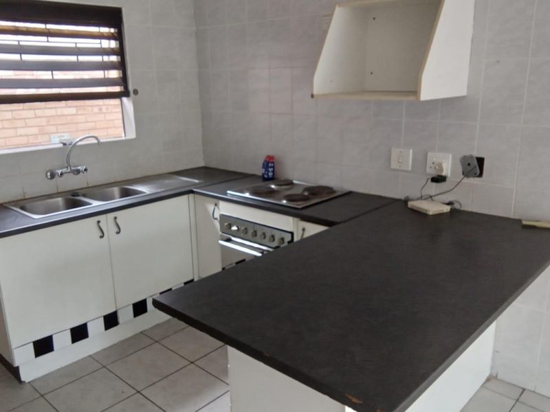 The Perfect Start or Smart Downscale – Secure,  and Well Located! - Photo 8
