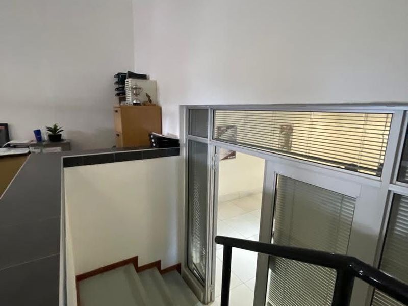 Office Building in Windhoek West - Photo 7