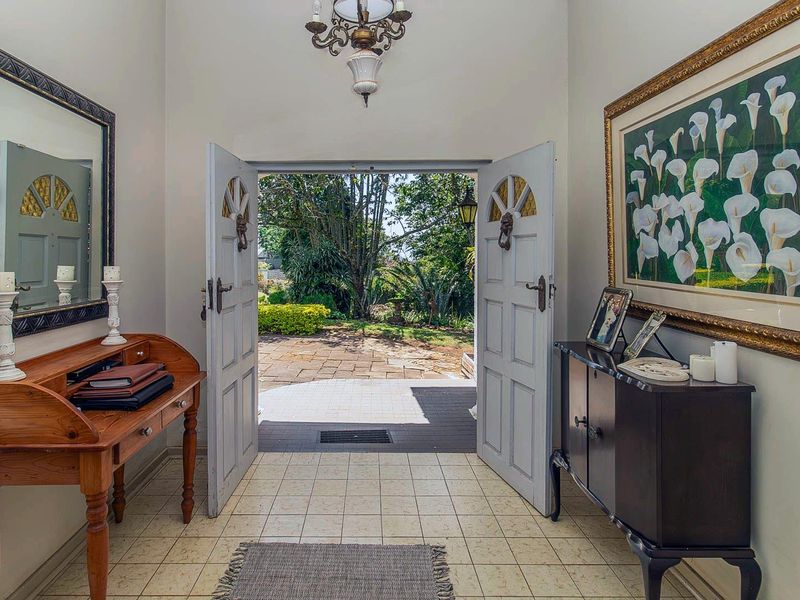 Spacious Family Home in the Heart of Gillitts - Photo 3