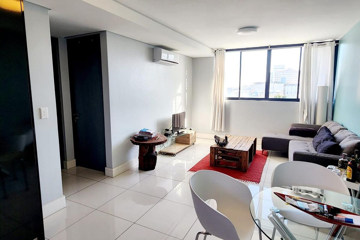 77 On Independence - Photo 2