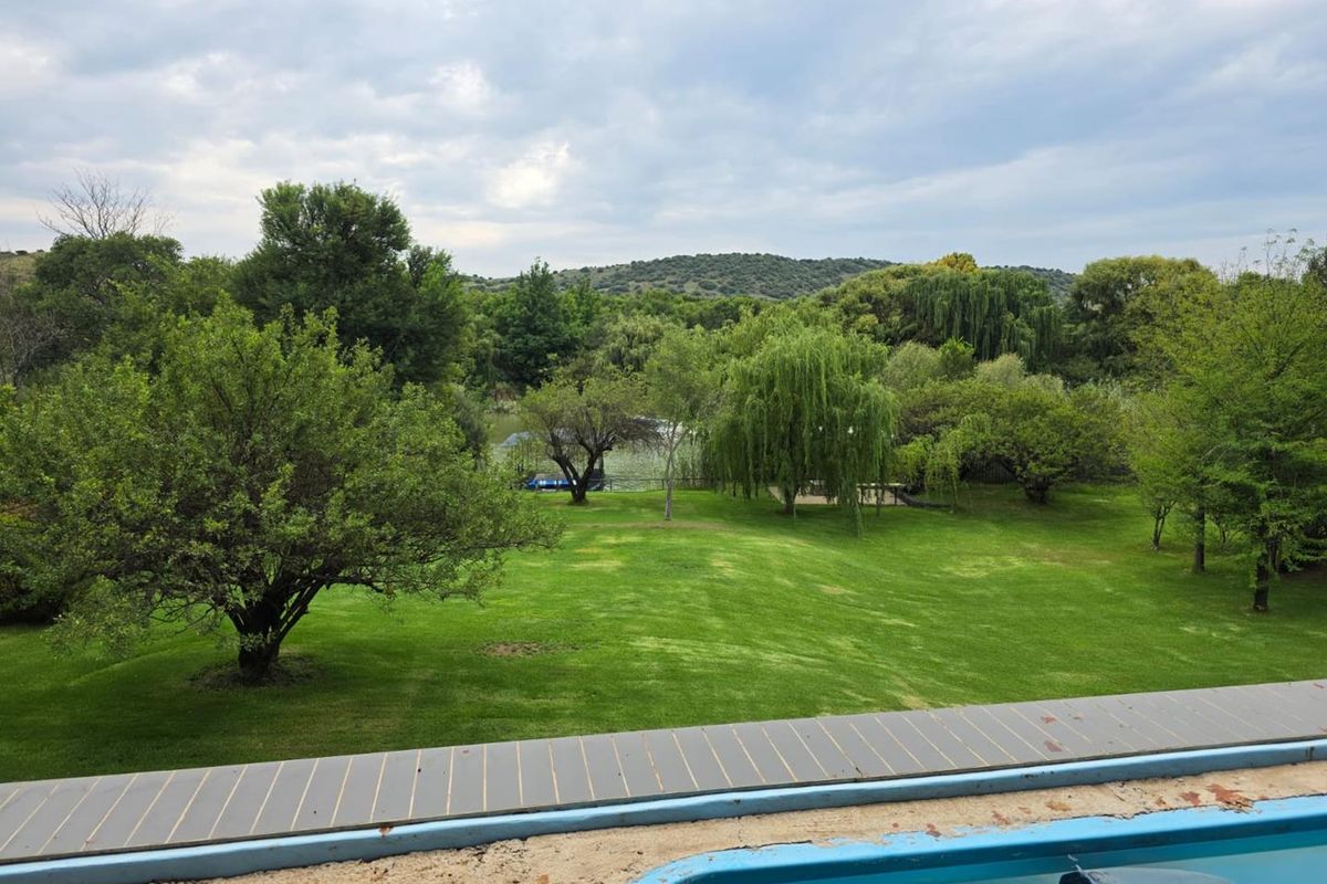 Luxury Living Redefined in Riviera Glen Country Estate, Maselspoort - Photo 3