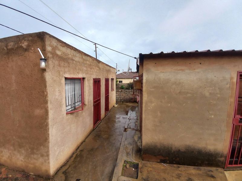 Seven bedrooms in Lotus Gardens - Photo 2